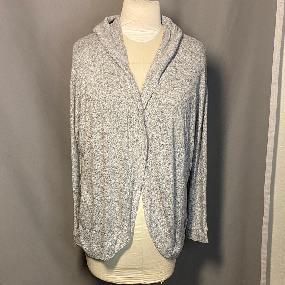 Abercrombie Kids Heather Gray Knit Sweater. Size 15/16.